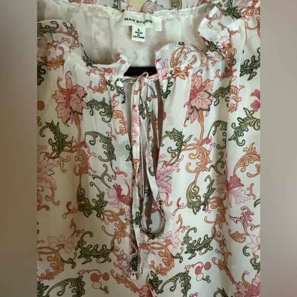 49…NWOT…Max Studio L Blouse Like New - Picture 3 of 4